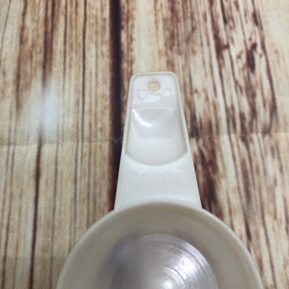 Vintage Tupperware Clear White Nesting Measuring Cup 1/2 CUP Replacement 764-1 - Picture 7 of 14